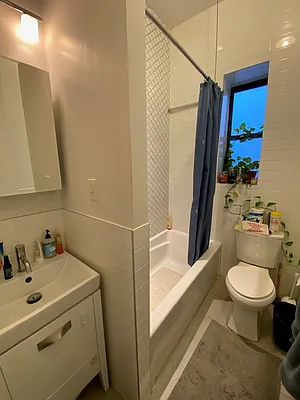 Rented by Mdays Realty | media 18