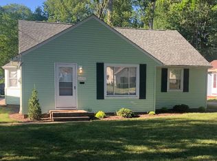 24276 Smith Ave, Westlake, OH