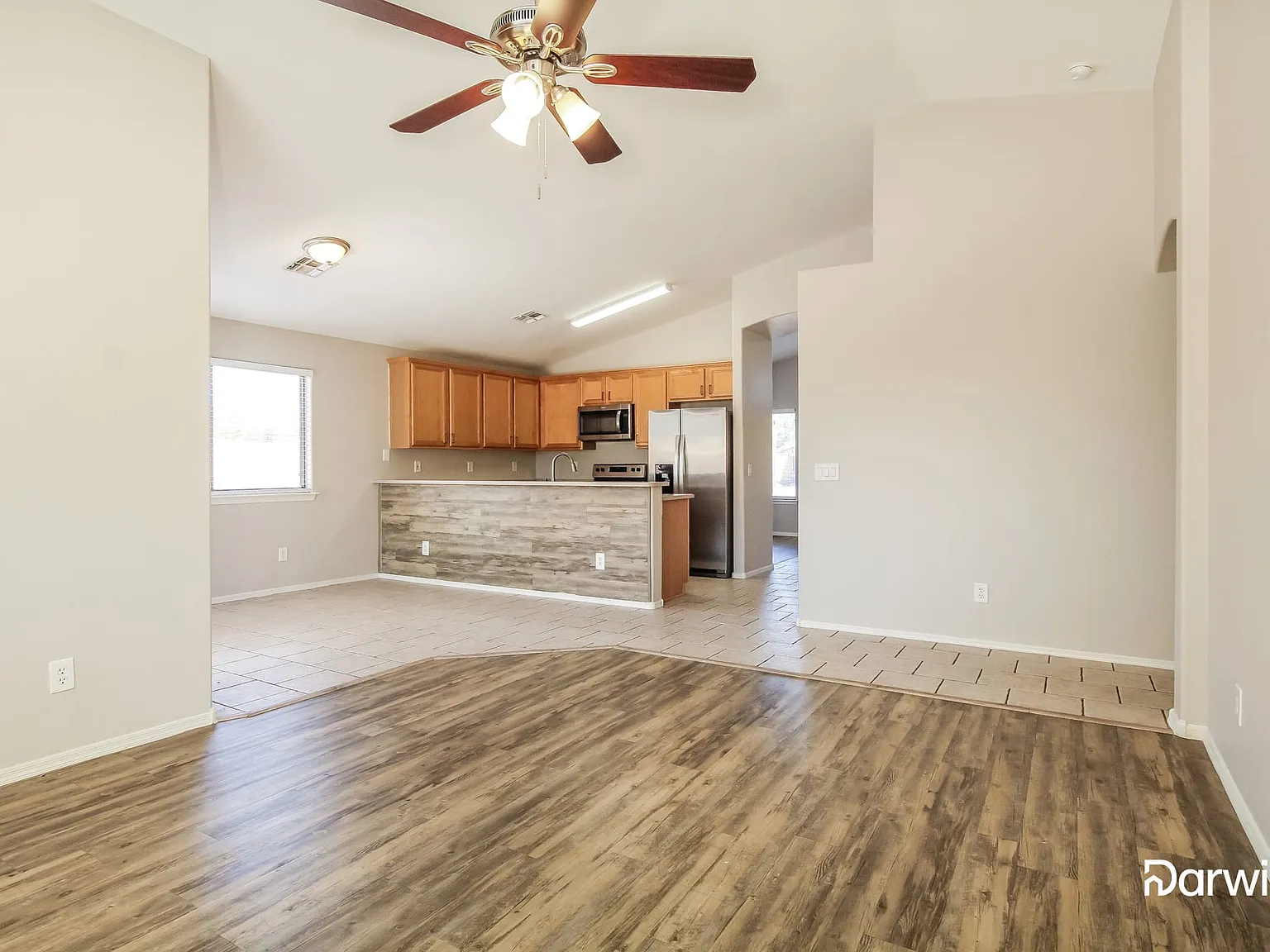 3 bed, 2.0 bath, 1476 sqft, $2,075 — Photo 4