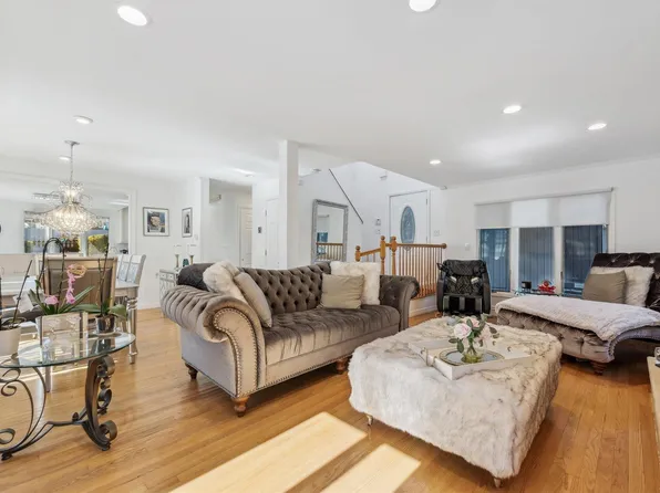 72 Shinbone Lane, Commack, NY 11725