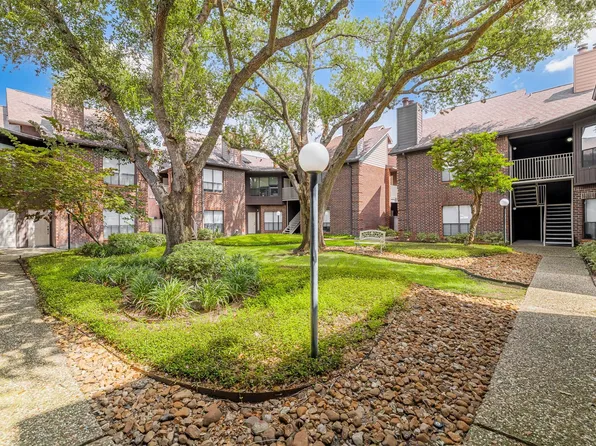 3100 Walnut Bend Ln #422, Houston, TX 77042