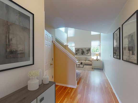2nd image of 1526 E Chivalry Ct