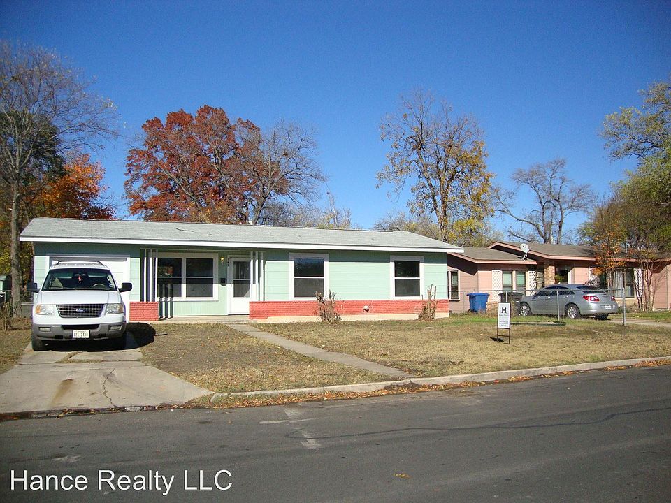 1st image of 147 Storeywood Dr