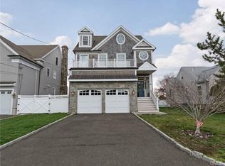 194 Gregory Blvd, Norwalk, CT 06855