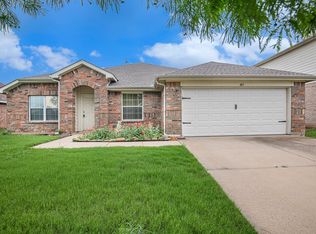 405 Deer Lake Dr, Fort Worth, TX 76140