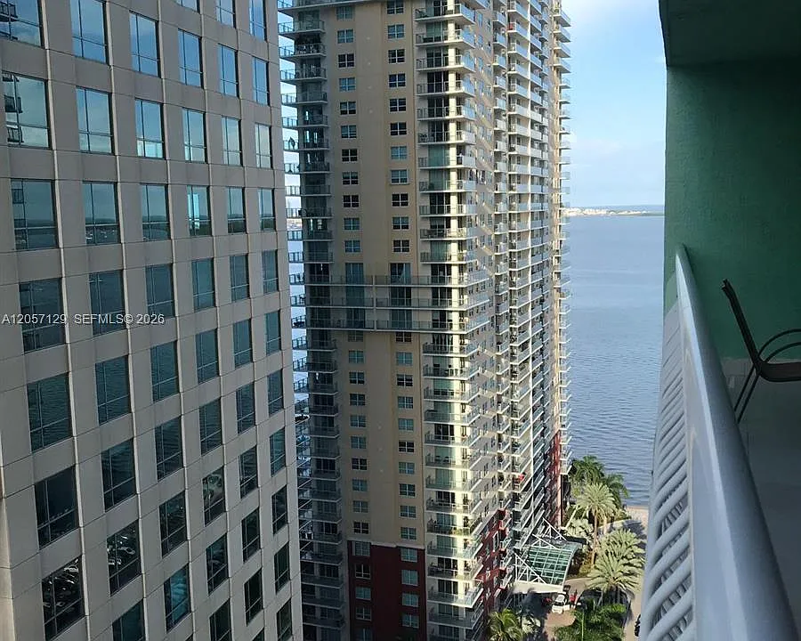1200 Brickell Bay Dr #2418