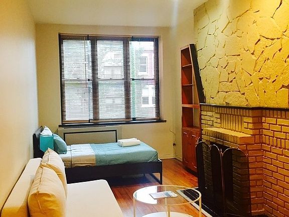 2nd image of 32 W 86th St APT 3B