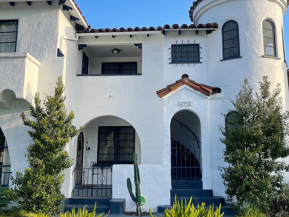 1st image of 2902 W 43rd Pl