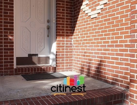 4th image of 9006 Fort Hamilton Pkwy #1