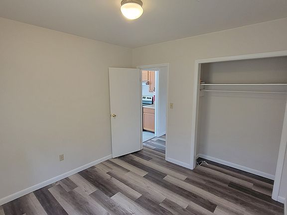 4th image of 122 N Main St #4