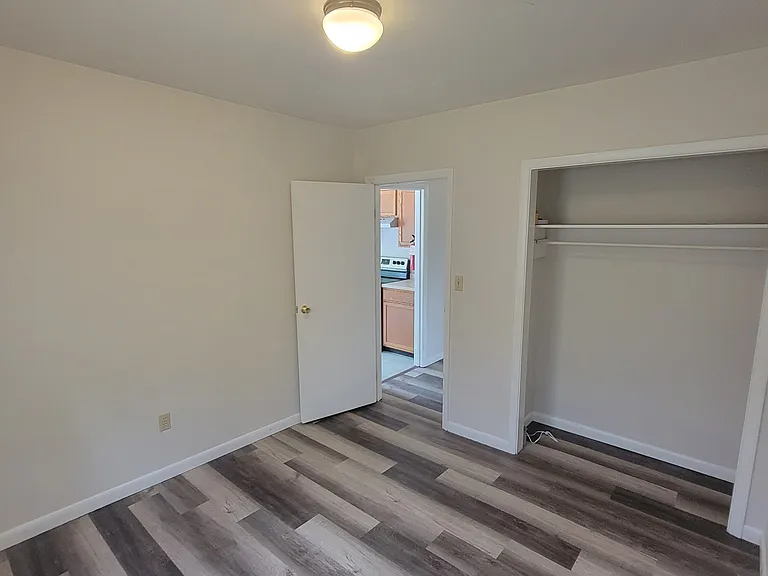 122 N Main St #4 — Photo 4