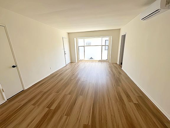 3rd image of 1253 N Laurel Ave APT 10