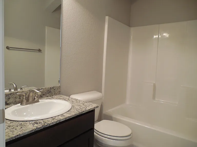 1111 Gardenia St — Photo 9