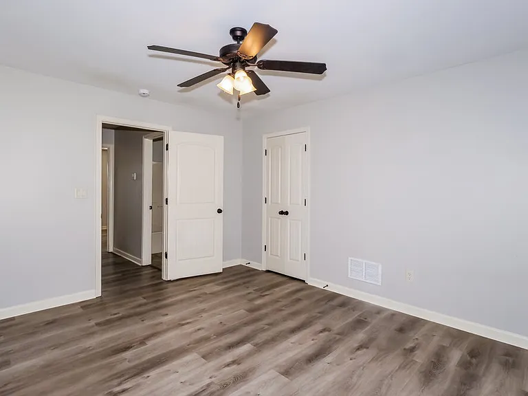 5823 Bedford Pl — Photo 15