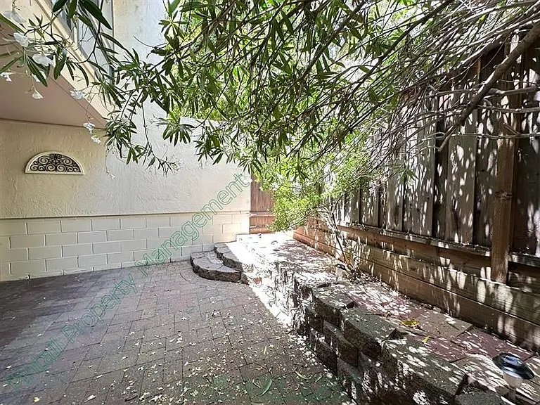 802 Kingfisher Ter — Photo 38