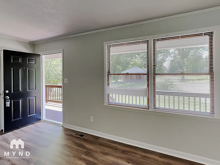 4317 Freeport Dr — Photo 16