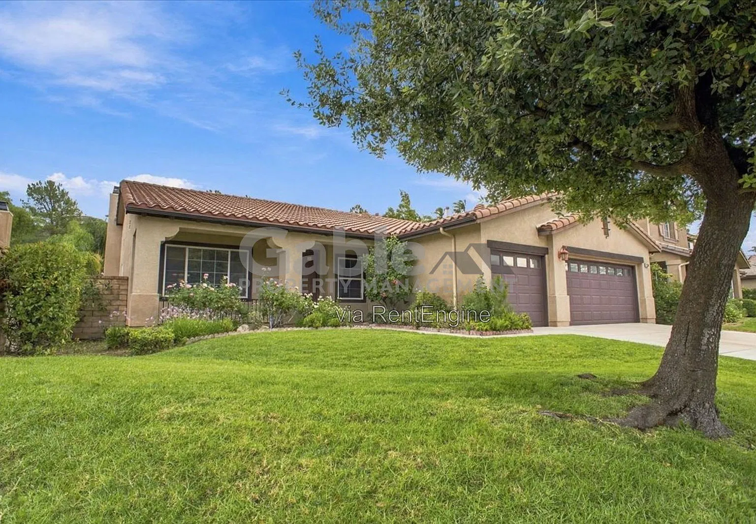 4 bed, 3.0 bath, 2588 sqft, $4,600 — Photo 2