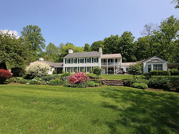 36 Chestnut Woods Road