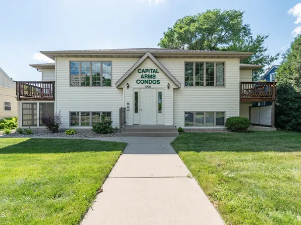 1306 N 4th St APT 202, Bismarck, ND 58501