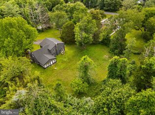 717 Kentland Dr, Great Falls, VA 22066