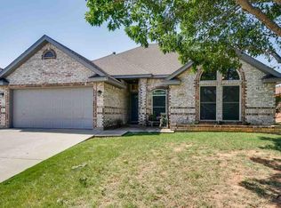 2207 Sandcastle Rd, Wichita Falls, TX 76306
