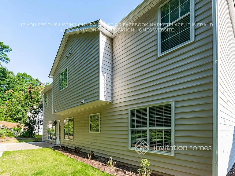 2715 Denian Ct NW — Photo 18
