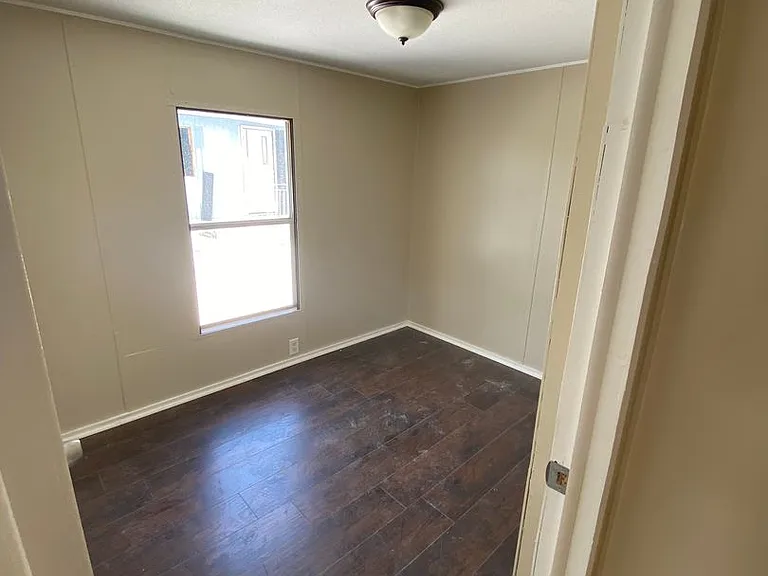 5125 N Center Rd — Photo 5