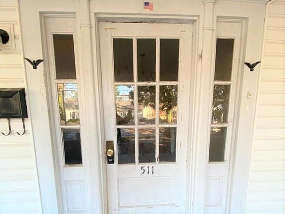 2nd image of 511 W 2nd Ave APT A