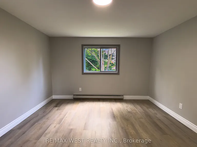 19 Brenda Ct #3 — Photo 15