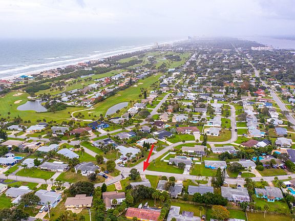 3rd image of 125 Fairway Dr