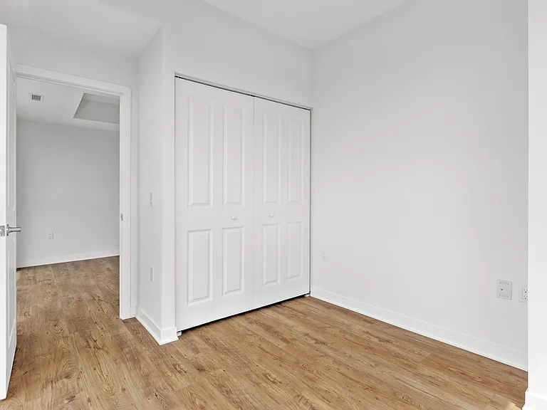 192 Bronson Ave — Photo 13