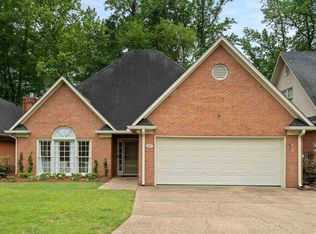 1517 Ashley Wood Cir, Vestavia Hills, AL 35216