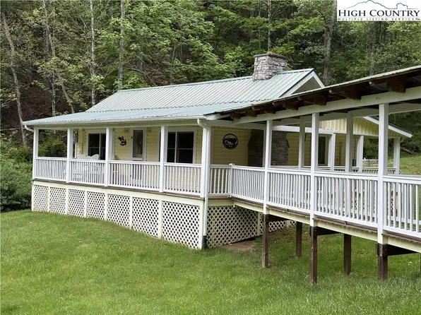 1180 Spencer Branch Road, Lansing, NC 28643