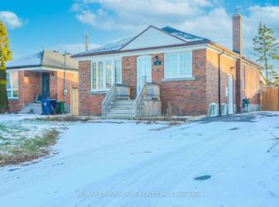 17 Strode Dr, Toronto, ON M1J1L8