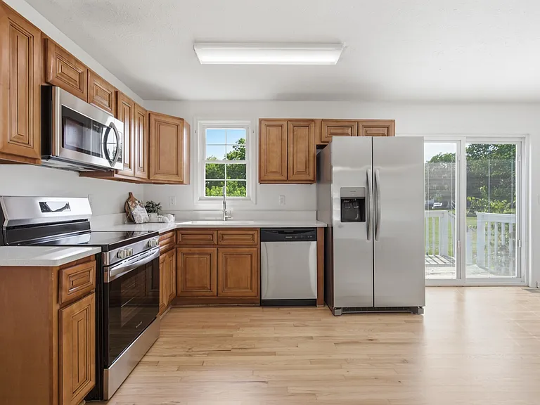 305 Becklea Dr — Photo 8