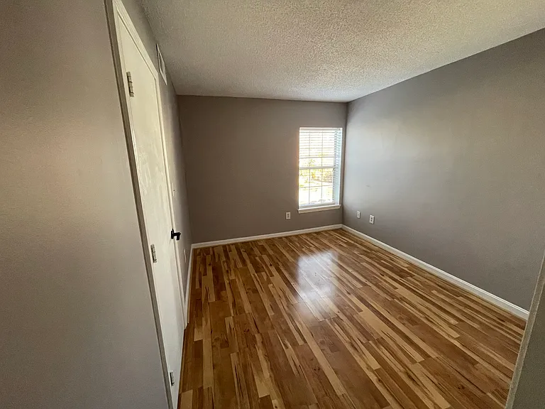 10421 Beacon Ridge Dr #303 — Photo 14