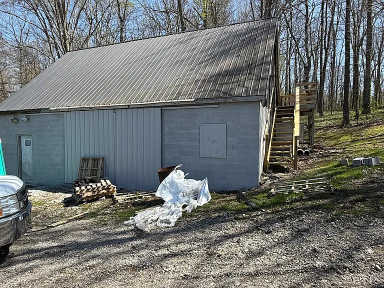 2142 Highway 2141 — Photo 11