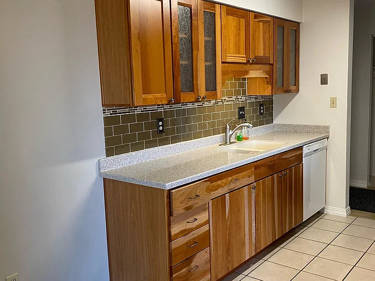 4460 S Poplar St #102 — Photo 9
