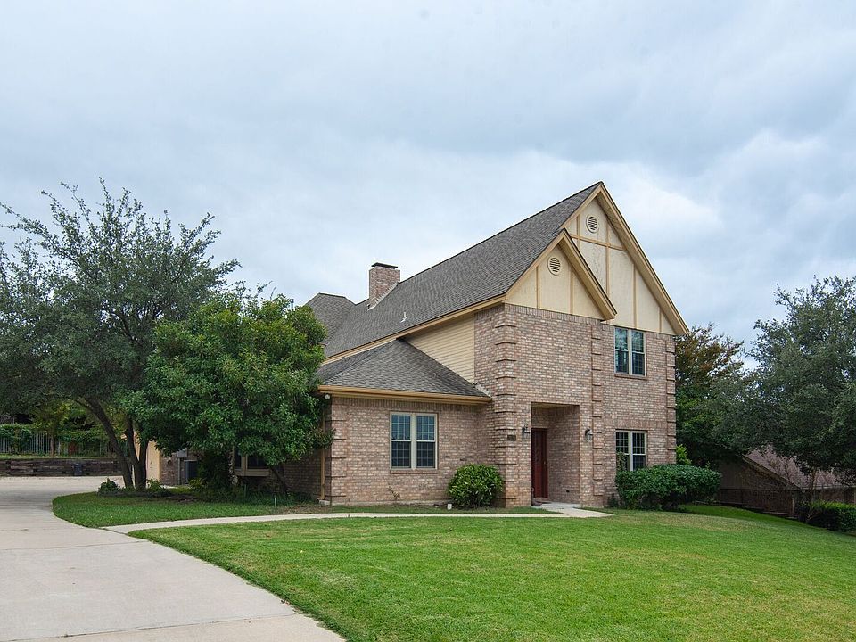 1st image of 7629 Westwind Dr
