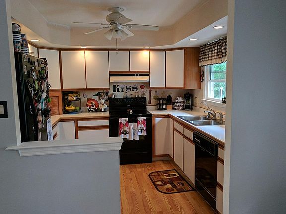5th image of 205 Wellington Dr