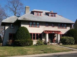 30 Maplewood Ter, Springfield, MA 01108