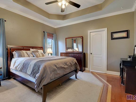 5th image of 301 Oleana Dr