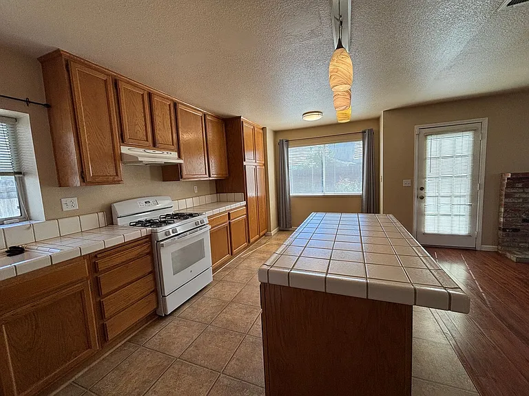 107 Mills Rd — Photo 17