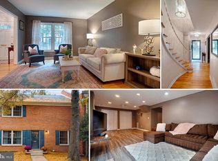 6018 Waterbury Ct, Springfield, VA 22152