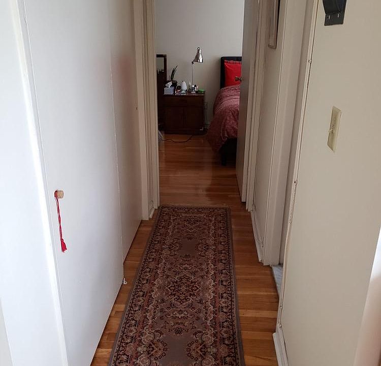 2nd image of 573 Broughton Ave APT 17B