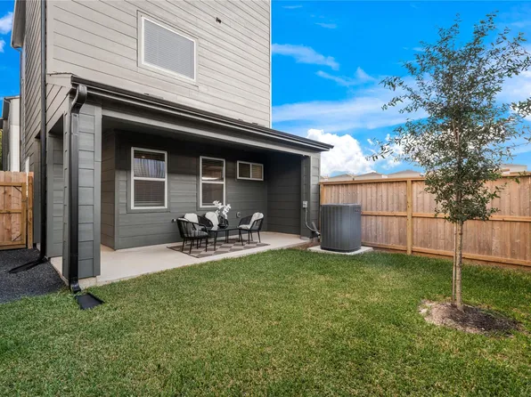 4708 Moving Meadows Dr, Houston, TX 77018