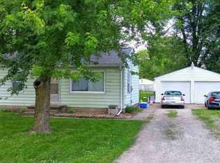 304 2nd St, Washburn, IA 50702