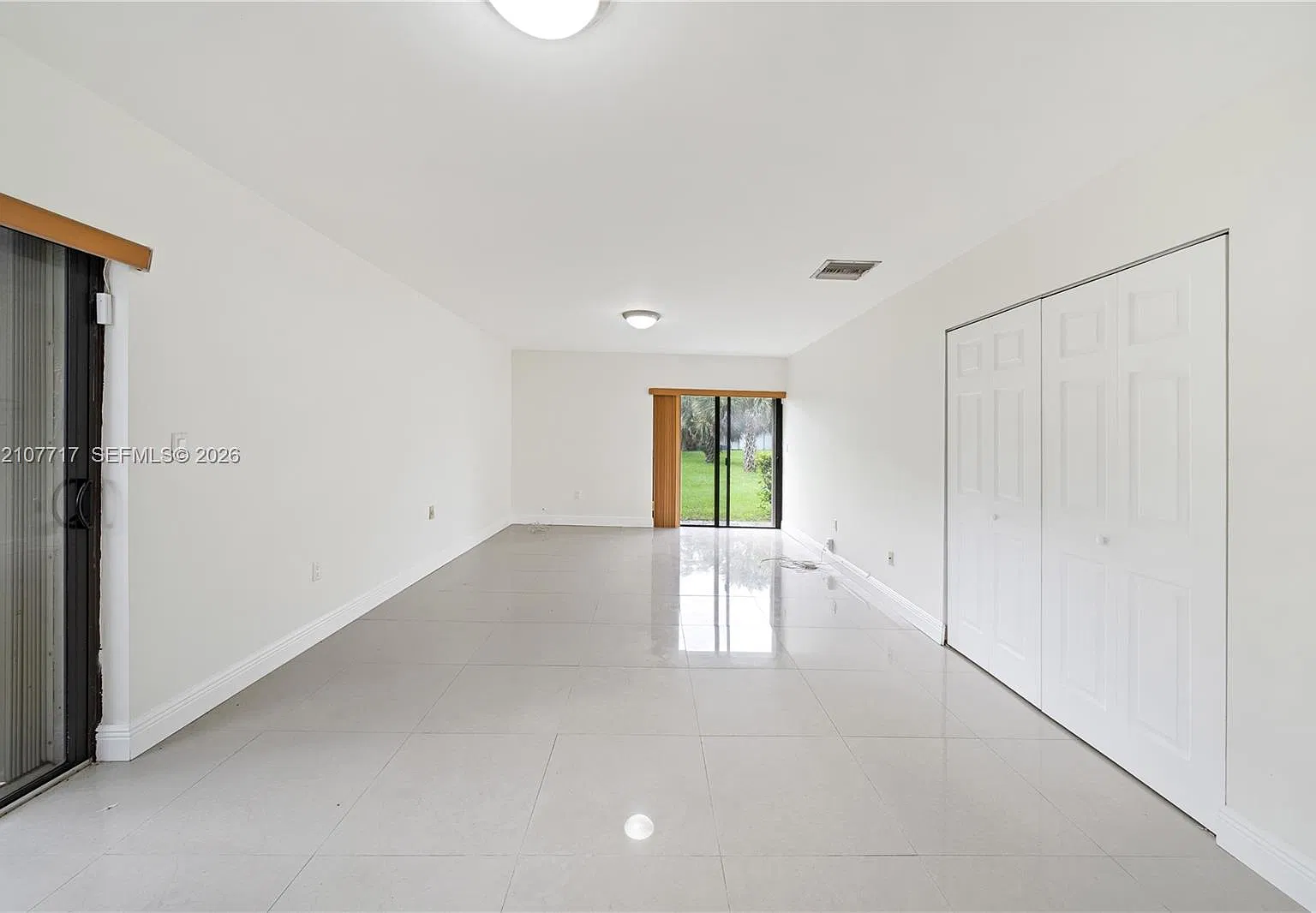Sabal Chase Sec 1 — Photo 2