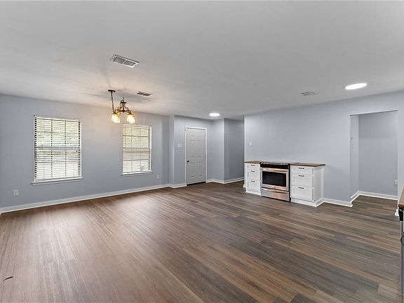 4th image of 3078 Gregory Ct