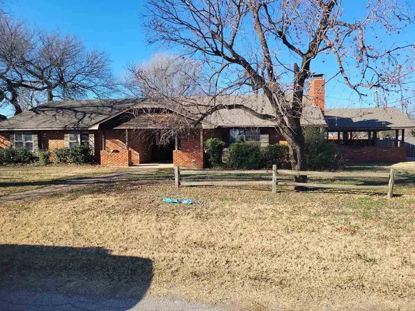 1207 B St, Snyder, OK 73566